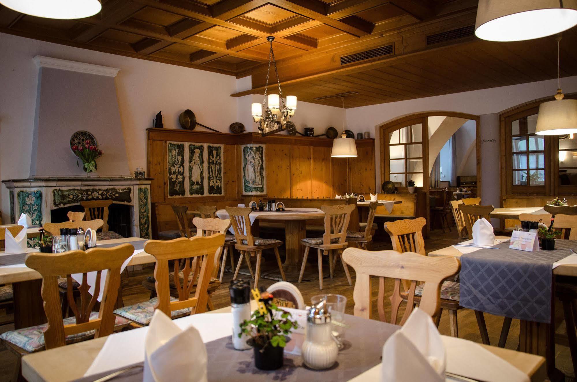 Hotel Blaue Traube Шонгау Екстер'єр фото