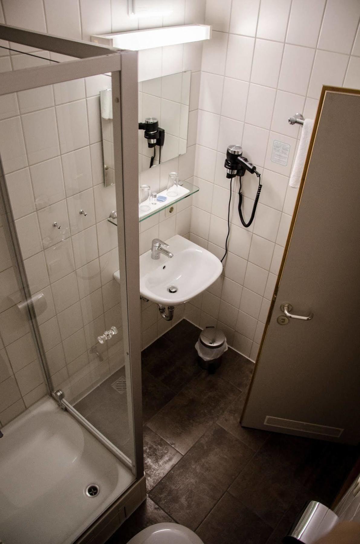 Hotel Blaue Traube Шонгау Екстер'єр фото
